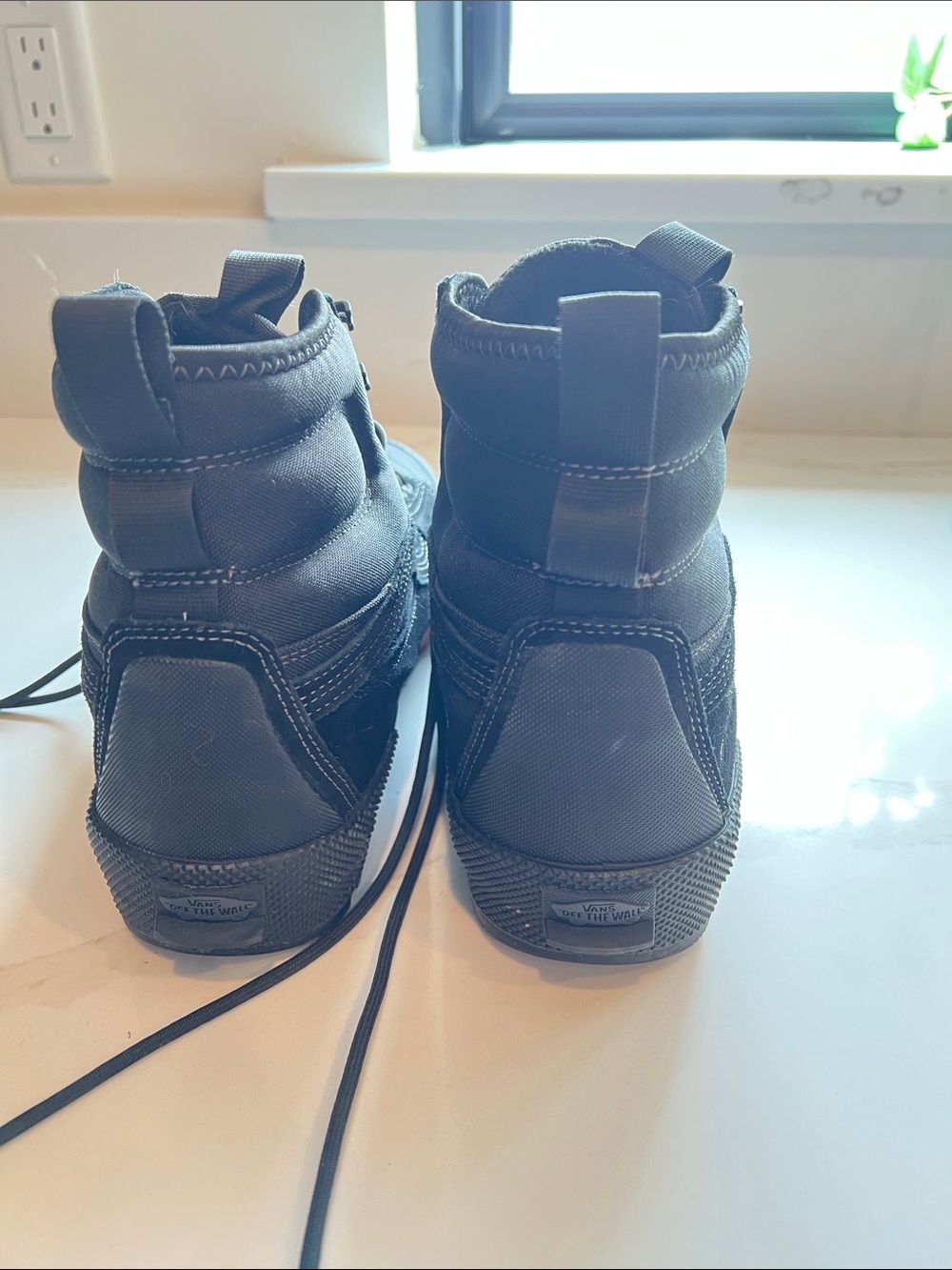 MTE Sk8-Hi GORE-TEX Insulated Boot - Picture 5 of 8
